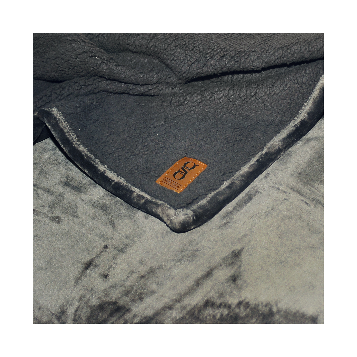 Plaid Hiver en Polaire Anallergique - 130x160cm | Effet Velours, Doux au Toucher, Lavable en Machine.