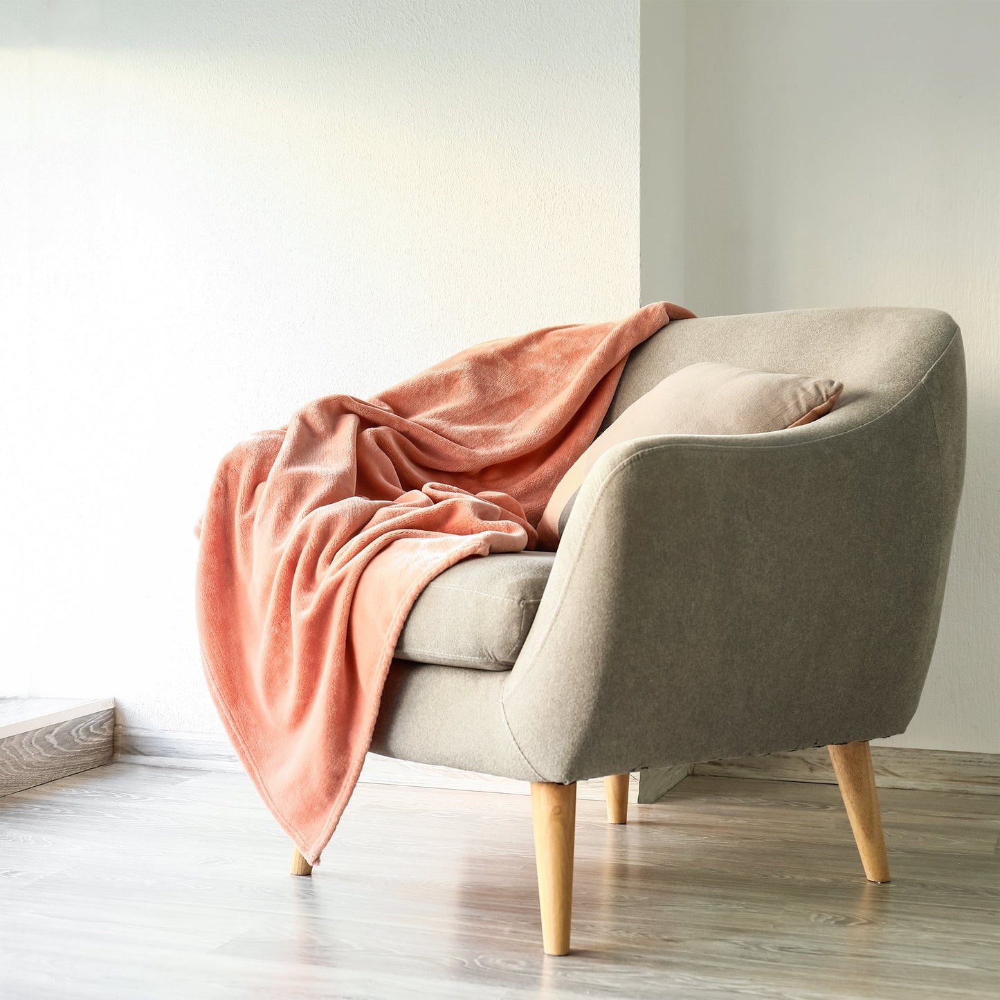 Plaid Hiver en Polaire Anallergique - 130x160cm | Effet Velours, Doux au Toucher, Lavable en Machine.